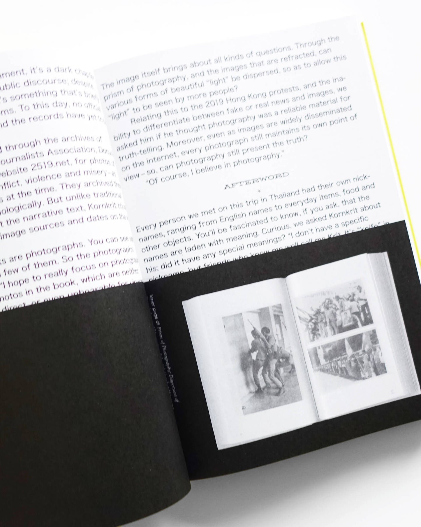 Tropical Reading
Photobook and Self-Publishing
